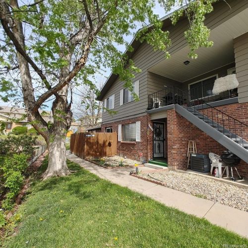 9785 Orangewood Dr, Denver, CO 80260-8050