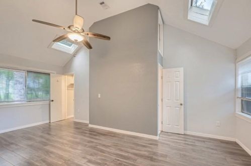 1307 Beech Dr, Conroe TX  77385-9710 exterior