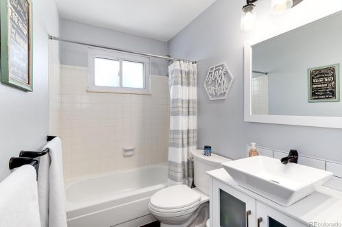 3907 Truckee St, Denver CO  80013-3348 exterior