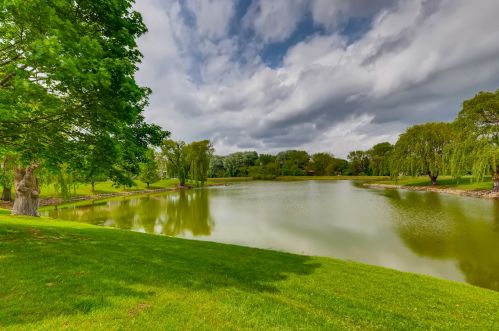 328 Redwing Dr, Bannockburn IL  60015-3684 exterior