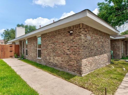2923 Allister St, Dallas TX  75229-2460 exterior