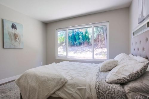 1461 Darwin Dr, Oceanside CA  92056-3042 exterior