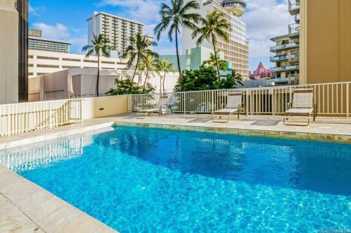 364 Seaside Ave, Honolulu HI  96815-2532 exterior