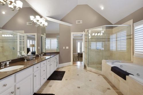 2527 Brookline Cir, Atlanta GA  30319-3690 exterior