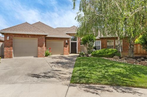 2321 Wintergreen Ct, Lodi, CA 95242-3651