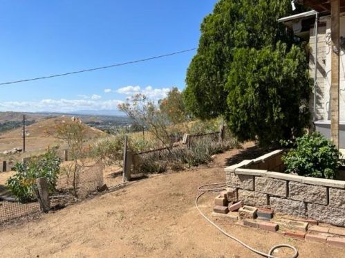 2270 Mt Vernon Ave, Riverside CA  92507-4624 exterior