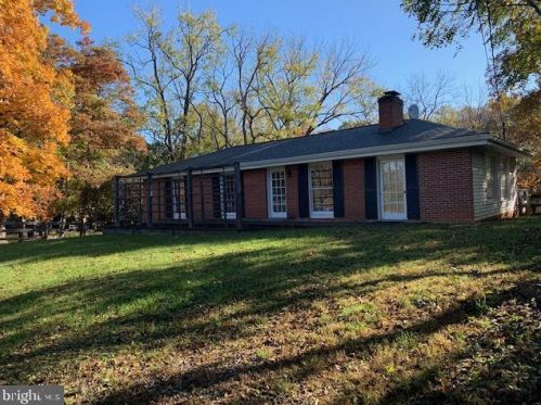 280 Bishop Meade Rd, Boyce, VA 22620