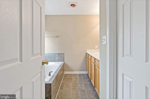 409 Prospect Hl Blvd, Charles Town WV 25414-5497 exterior