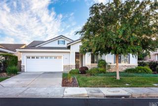 208 Mandarin Cir, Vacaville, CA 95687-3113