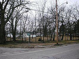 539 Division St, Kewanee, IL 61443-3341