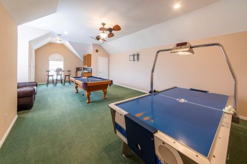 3609 Cimarron Dr, Carrollton TX 75007-6304 exterior