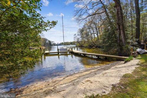 335 Magothy Bridge Rd, Riviera Beach, MD 21122-4125