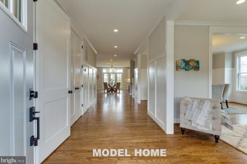 1753 Anderson Rd, Falls Church, VA 22043-1143