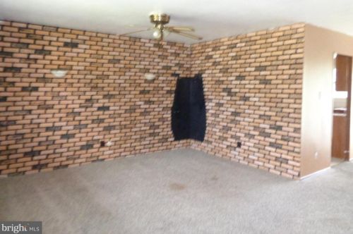 62 Executive Ln, Willingboro, NJ 08046-2451
