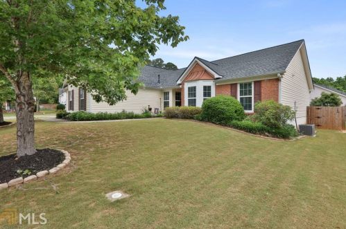 45 Alessie Park Ln, Newnan, GA 30263-6972