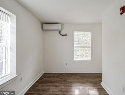 407 42nd St, Philadelphia PA 19104-2216 exterior