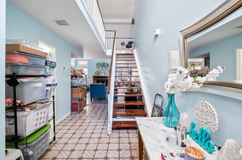 8500 Kester Ave, Van Nuys, CA 91402-2734