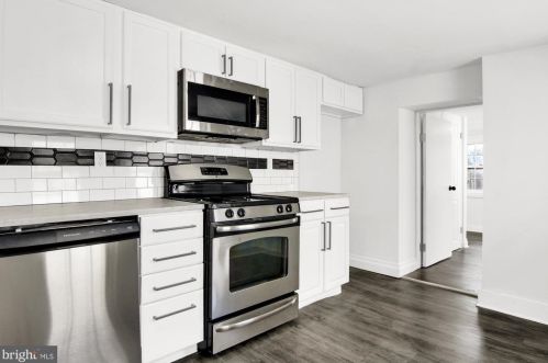 136 East St, Carlisle PA  17013-2515 exterior