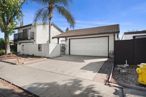 2716 Santiago Dr, Modesto, CA 95354-3236
