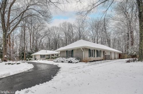 2045 Hermitage Hills Dr, Gambrills, MD 21054-2004