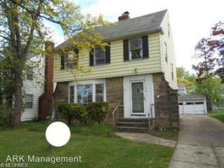 3865 Grosvenor Rd, Cleveland OH  44118-2339 exterior
