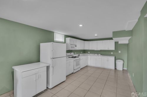 40 Lavender Dr, Princeton NJ  08540-9448 exterior