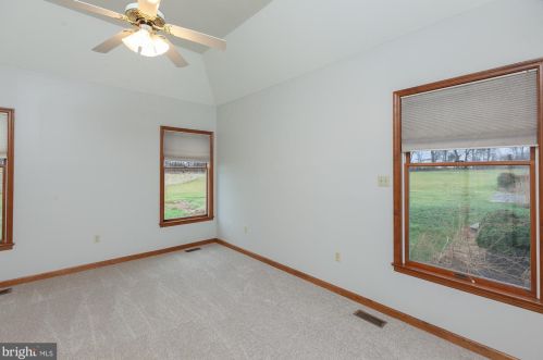 410 Wood End Ct, Charles Town WV  25414-5294 exterior