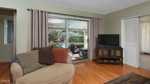 3920 El Caminito, Glendale CA 91214-1027 exterior