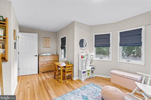 646 Maple Ave, Tavistock NJ 08033-1147 exterior