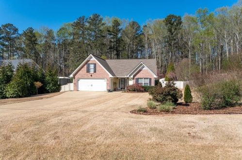 2080 Laird Rd, Hiram, GA 30141-5526
