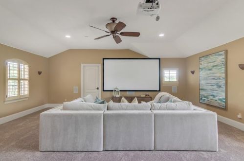 11401 Eagles Gln Dr, Austin TX  78732-2088 exterior