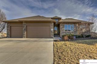 20007 Covington Cir, Gretna, NE 68028-5768