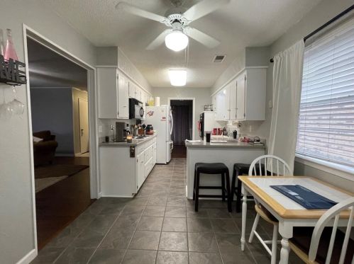 717 Kingsbridge Dr, Garland TX 75040-3515 exterior