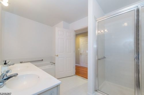 7 Sycamore Ln, Dover NJ  07869-3704 exterior