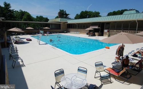 15311 Beaverbrook Ct, Silver Spring MD 20906-1357 exterior