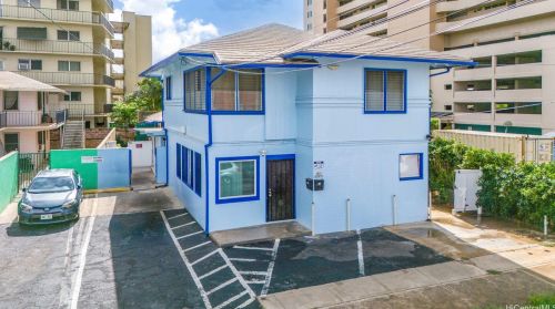 729 Ekela Ave, Honolulu HI 96816-1191 exterior