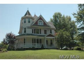 4002 1st Ave, Parkersburg, WV 26105-1704