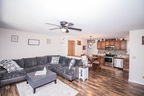 701 Pinckney St, Pendleton, MO 63383-2334