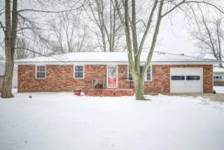102 Walnut St, Pesotum, IL 61863-9577