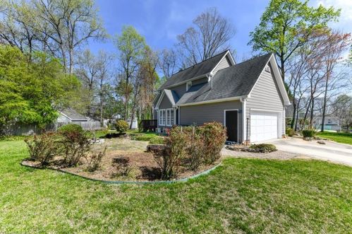 3206 Cardinal Ridge Dr, Greensboro, NC 27410-8250