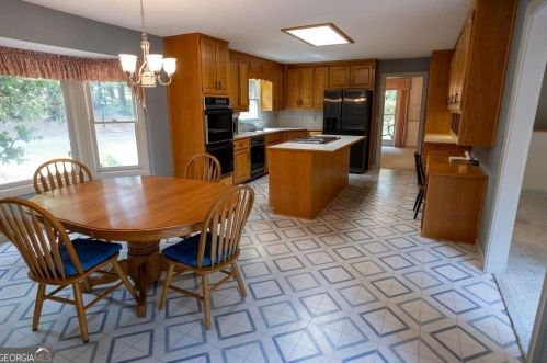 3165 Spring Lake Dr, Conyers GA 30013-5411 exterior