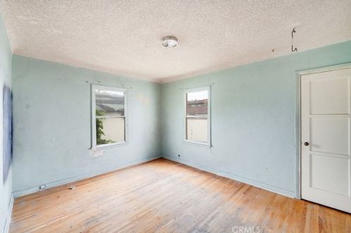 724 Acacia Ave, Glendale CA  91205-3006 exterior