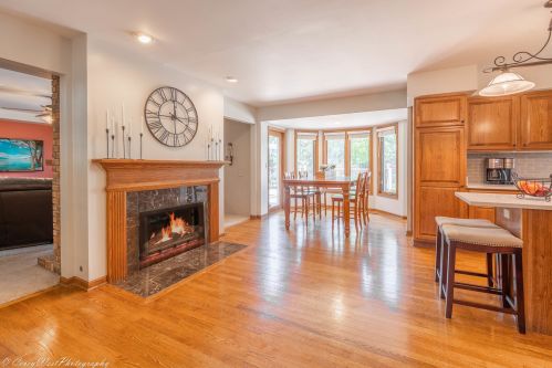 1223 Foxpointe Dr, Sycamore IL  60178-3219 exterior