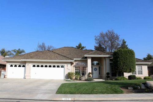 1012 Hemlock Ave, Visalia, CA 93277-7435