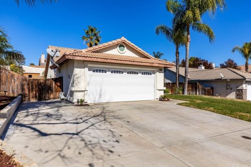 20840 Bayport Dr, Riverside, CA 92508-2518