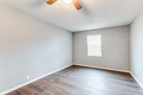 2504 Donalee St, Fort Worth TX  76105-4911 exterior