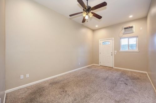 5652 Walnut Ave, Citrus Heights CA  95662-5316 exterior