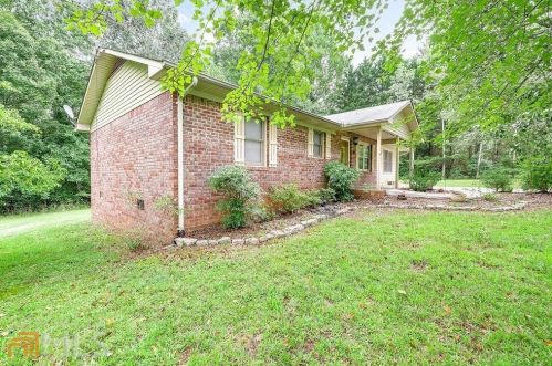 526 Rennie Hames Rd, Clarkesville, GA 30523-5134