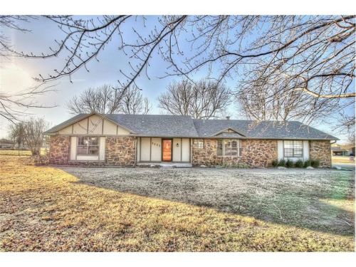 8222 165th East Ave, Owasso, OK 74055-8417