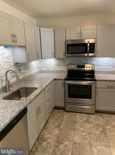 611 Park Rd, Severna Park MD  21146-3524 exterior